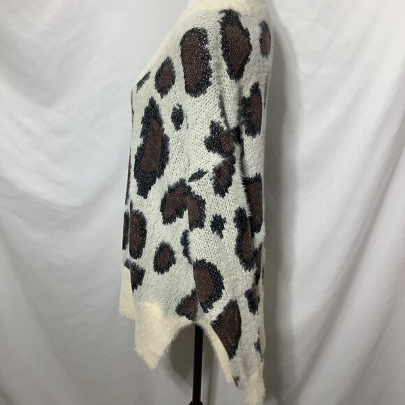 UMGEE-ANIMAL PRINT-FALL SWEATER LEOPARD FUZZY PULLOVER DISTRESSED V-NECK -Large - Picture 4 of 6